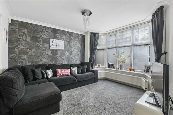 Glenmere Avenue, Mill Hill